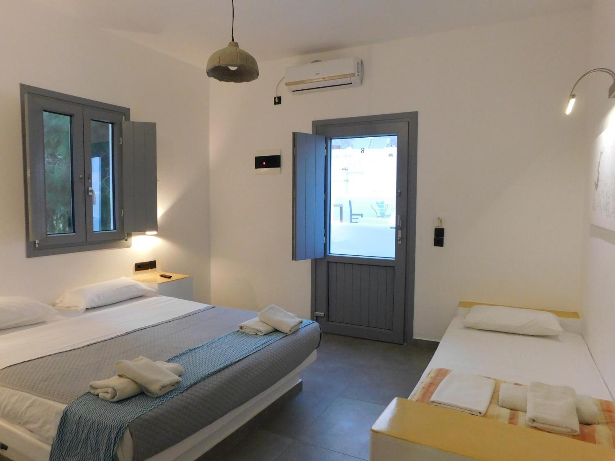 Perissa Centrale Rooms ภายนอก รูปภาพ
